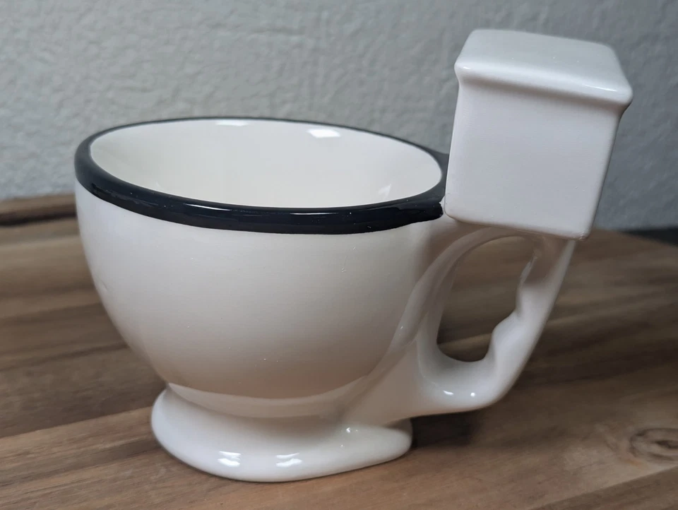 Big Mouth - The Original Toilet Coffee Mug - Hilarious Gag Gift Comes With Box - Image 2 of 4