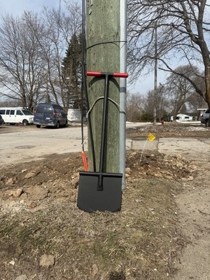 Wilton Thinline Trenching Spade 12 Inch Blade Tee Handle