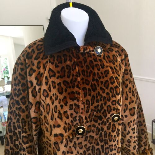 GIANNI VERSACE quilted coat with leopard print faux fur size 44 