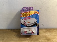 Hot Wheels White Barbie Extra