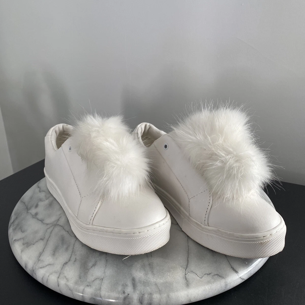 Pom pom tennis shoes best sale