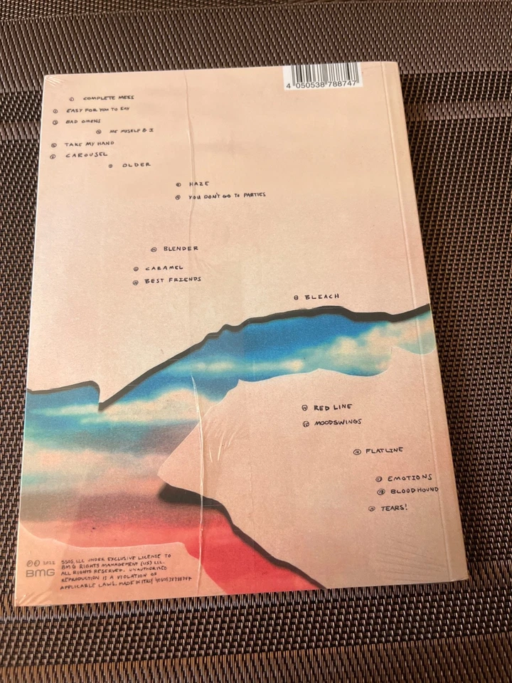 5 SECONDS OF SUMMER---" 5SOS5 " ---(Deluxe CD)---- NEU & OVP incl. 72 S.Hardbook - Bild 2 von 2