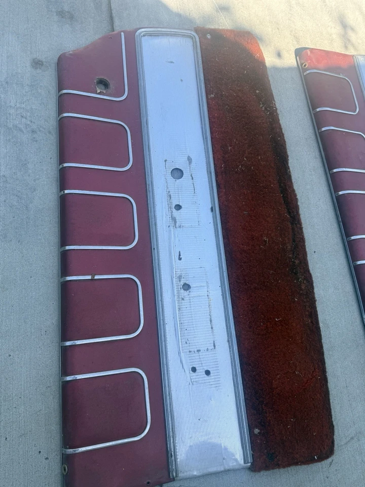 Oldsmobile Starfire 1961 paneles de puerta Foto 2 de 4