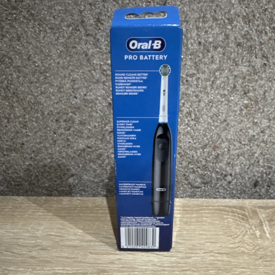 Oral-B Pro Electric Toothbrush Head Precision Clean 2 Batteries Included - Image 3 of 4