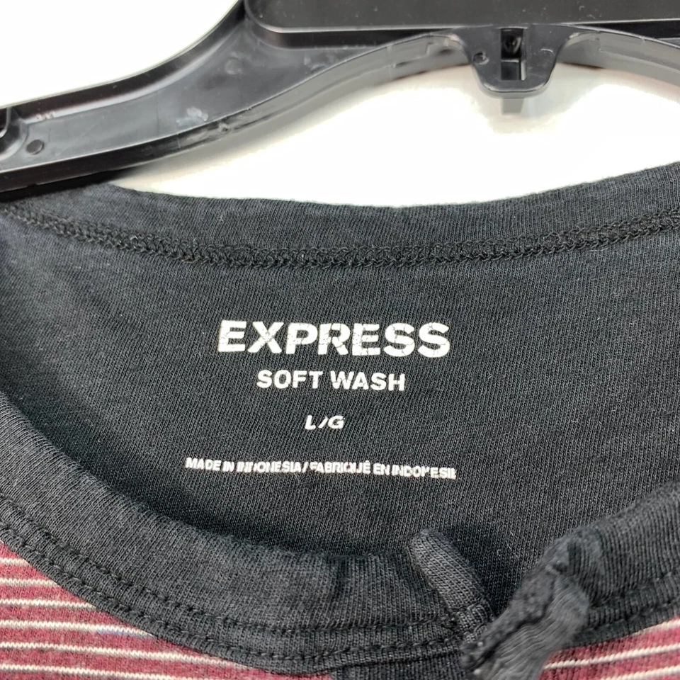 Camisa informal Express para hombre talla grande a rayas rojas manga corta Foto 3 de 4