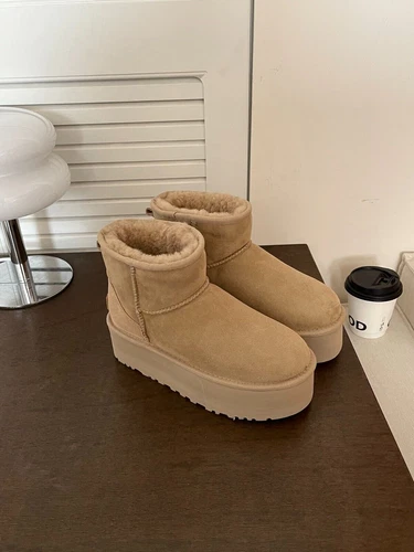 Scarpe donna stivaletti UGG CLASSIC MINI PLATFORM pelle di pecora misura 35-44 - Foto 11 di 14