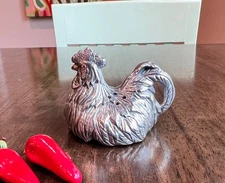 1 Arthur Court Rooster Chicken Aluminum Salt & Pepper Shaker Topper 2004