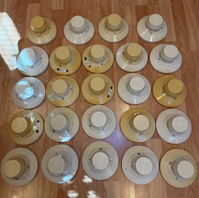 Lot Of 24 Notifier CPX-551 Fire Alarm Smoke Detectors With Bases