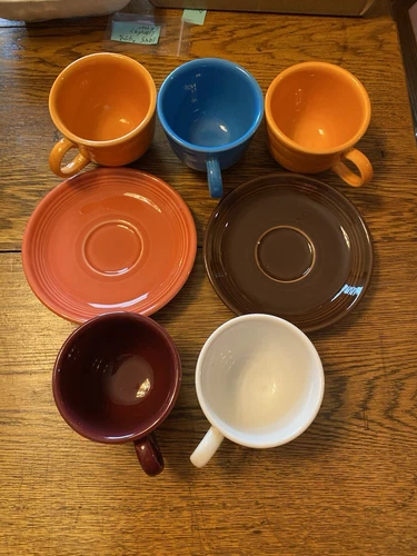 Fiestaware Assorted Set of 5 Coffee /Tea Cups & 2 Saucers Homer Laughlin Fiesta