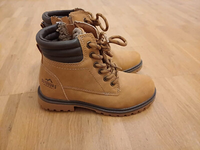 NEU 32 Boots / Stiefel von Outdoors Adventures