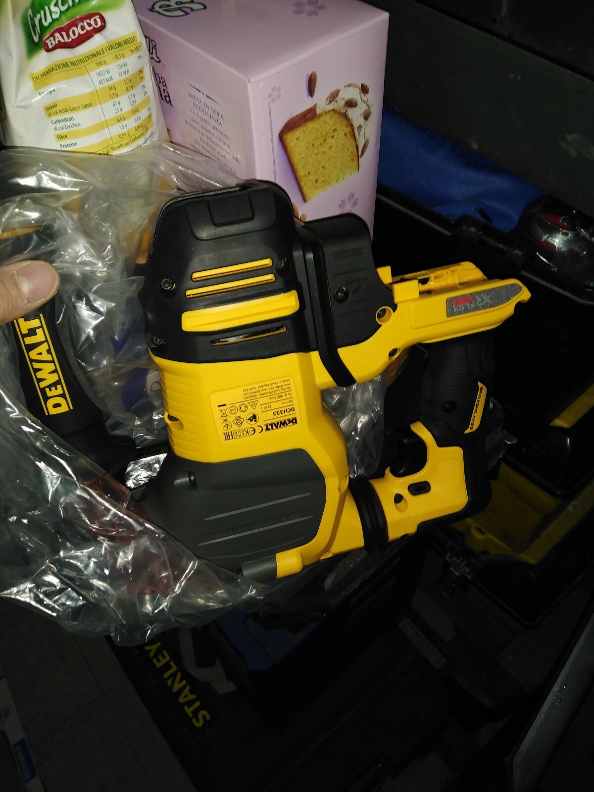 DeWALT DCH323 solo corpo