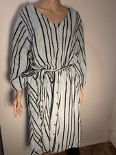 lane bryant woman plus sz dress sz  24 striped Full Button Elastic Waist