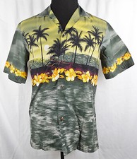 Winnie Fashion Hawaii Green Hawaiian Shirt Palm Trees Outrigger M Made in USA