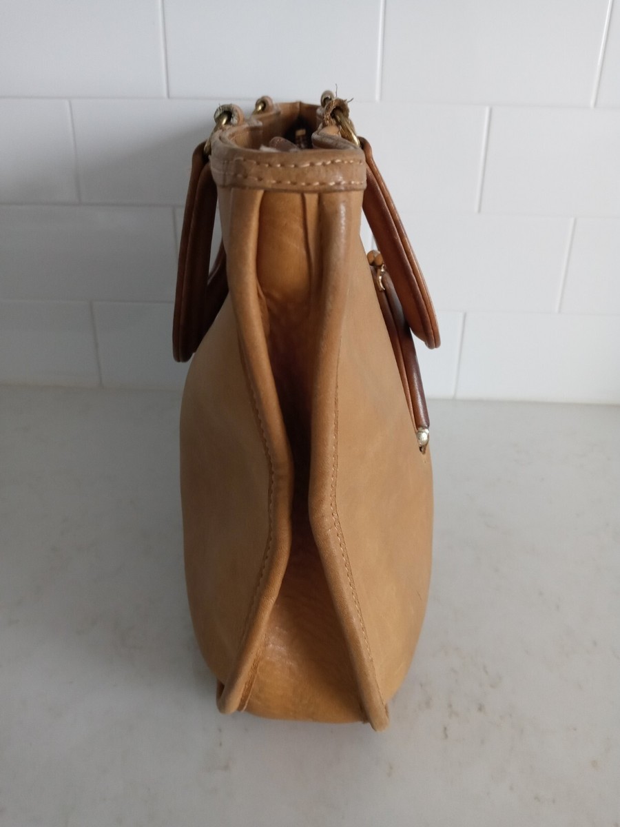 バッグ Coach leather kiss lock Hand bag Rare VINTAGE COACH NYC LEATHER PURSE KISSLOCK BAG RARE ***READ