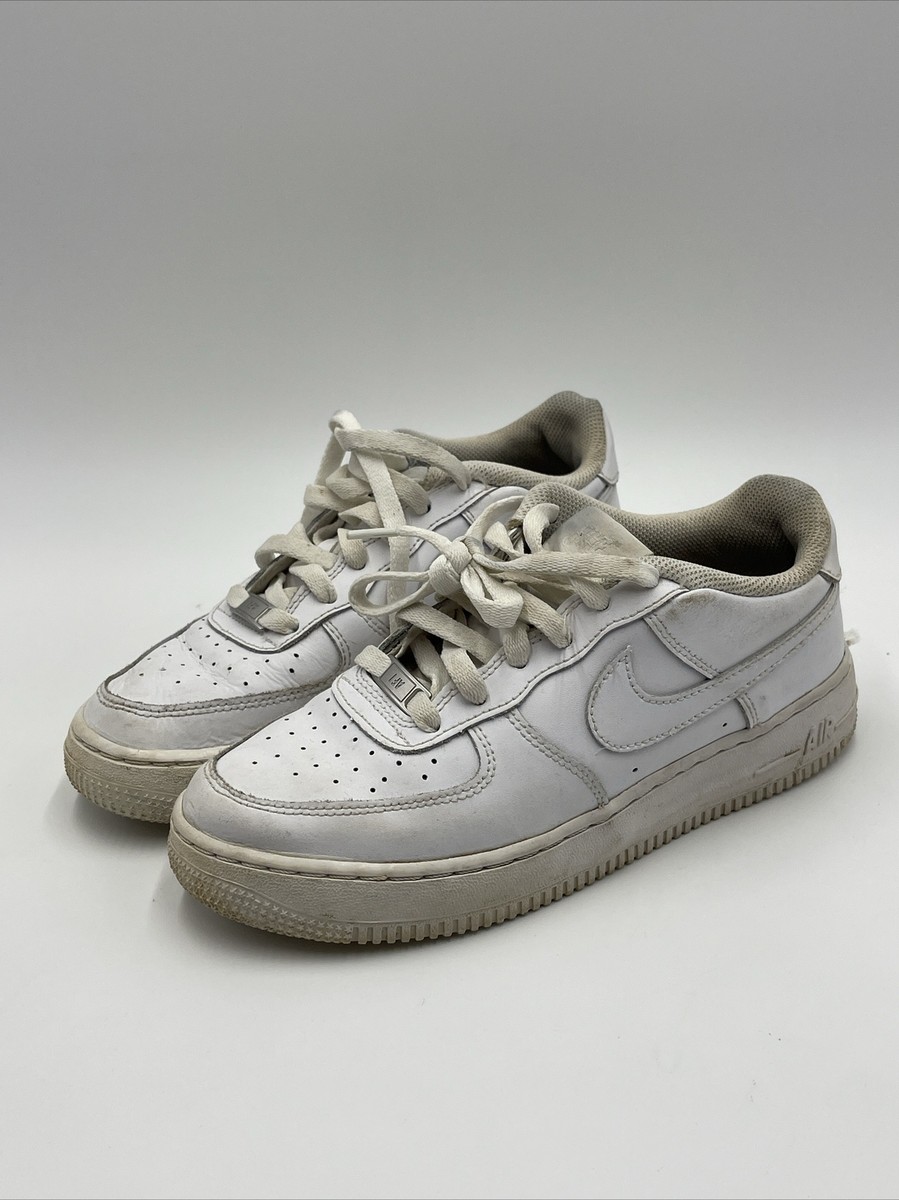 Nike Air Force Low LE Triple White Shoes Size Youth/GS AF1