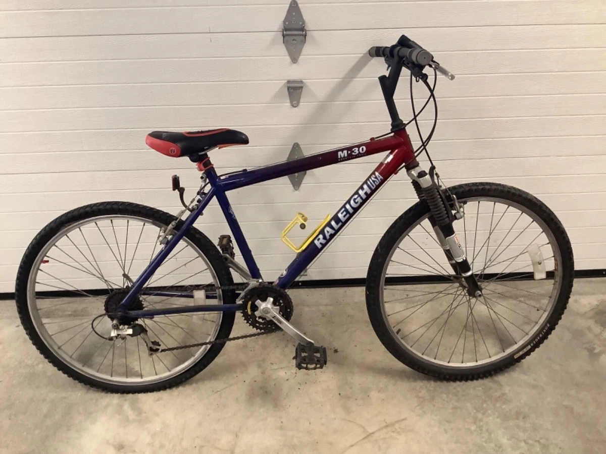 Raleigh m30 on sale mountain bike