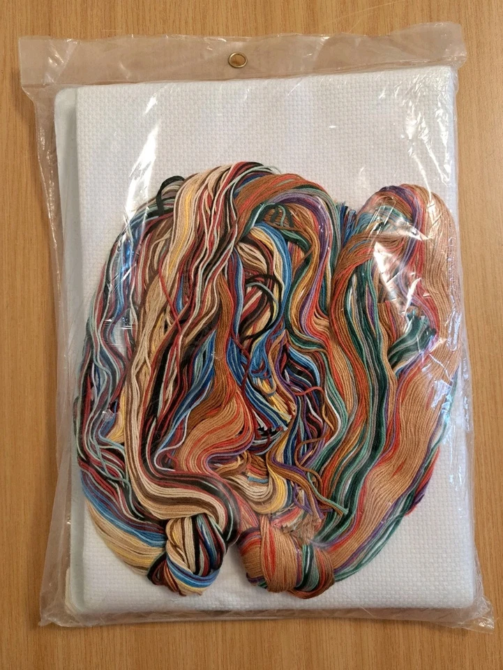 Vintage NOS Dimensions Counted Cross Stitch Christmas Bears Tree Skirt Kit 45" - Image 2 of 4