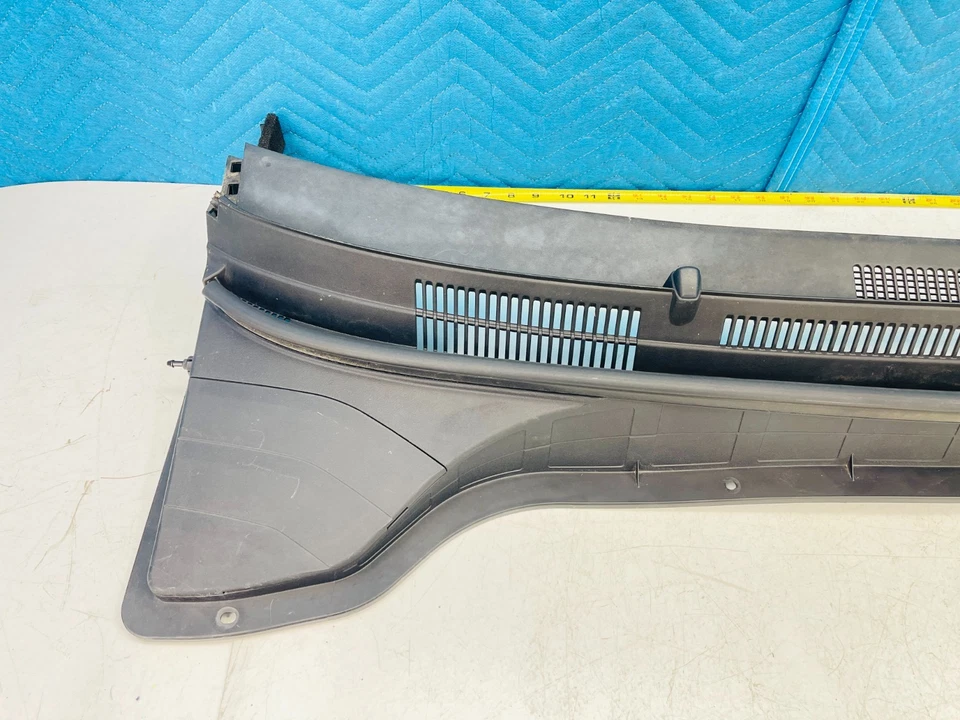 2018-2023 HYUNDAI KONA FRONT WINDSHIELD COWL PANEL 86150J9000 OEM - Image 2 of 4