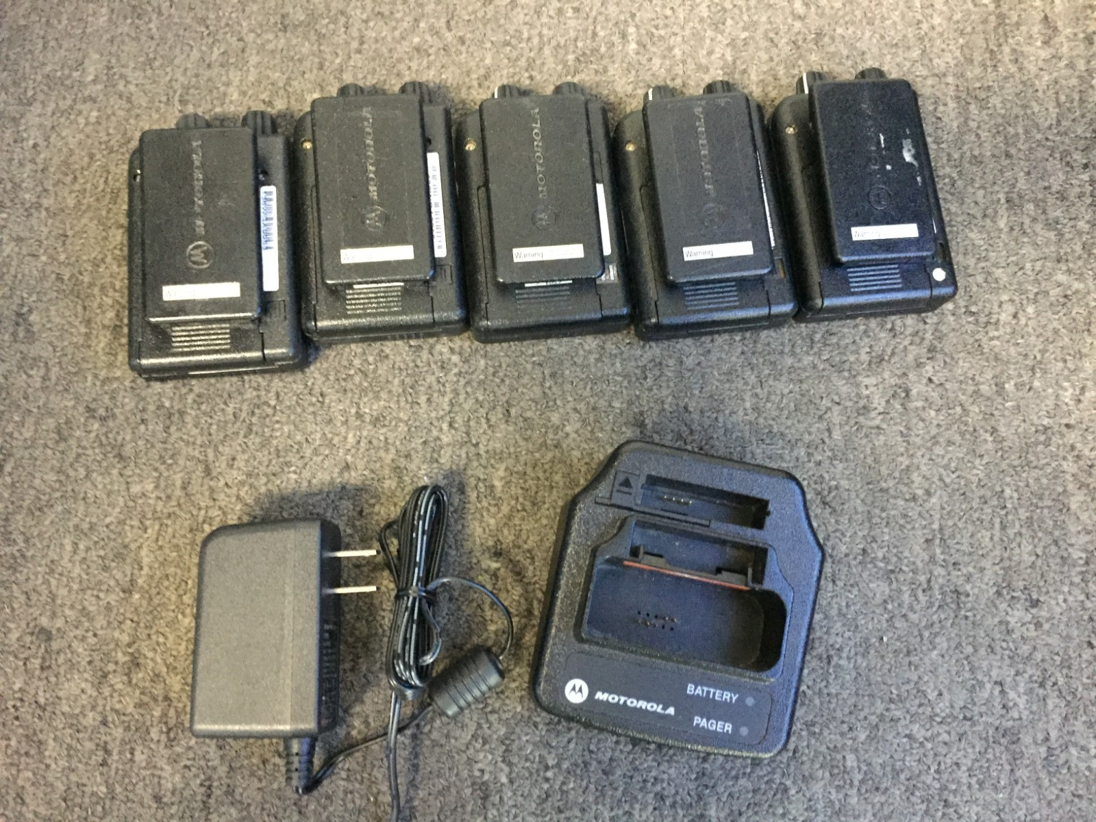 Lot 5 Motorola Minitor V Pager w/ 1 charger and charging doc power on tested