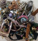 Vintage & Modern Estate Pretty Costume Jewelry Lot All Good & Wearable 1 Lb