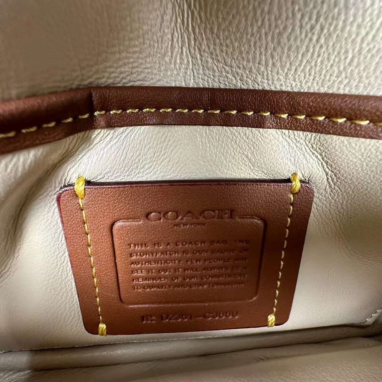 Borsa Coach Pillow Tabby tracolla tracolla 18 in nappa avorio C3880 nuova con etichetta