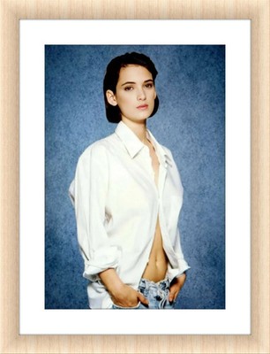 Winona Ryder 13 x 19 Color Unframed Photograph Collectable Art Print