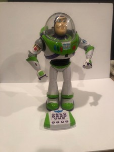 ultimate buzz lightyear programmable robot