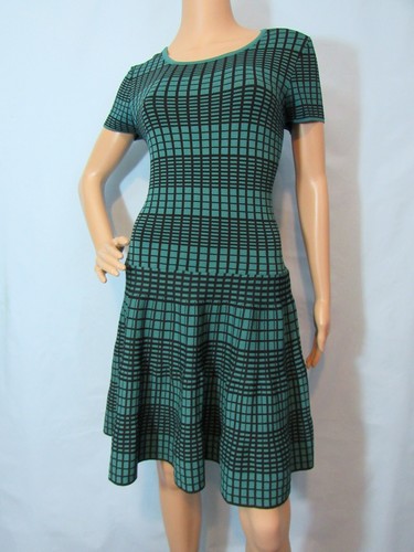 ROMEO + JULIET COUTURE Size L Green/Black Geometric Short Sleeves Sweater Dress