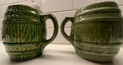 2 VTG 1920’s Nelson McCoy Pottery Sanitary Stoneware Co Green Barrel Mugs #4 cup