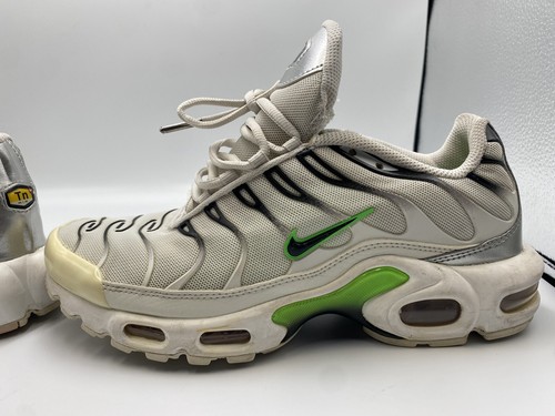 Size 9 Nike Air Max Plus White Neon Metallic Silver Women’s Shoes DN6997-100 - Picture 3 of 13