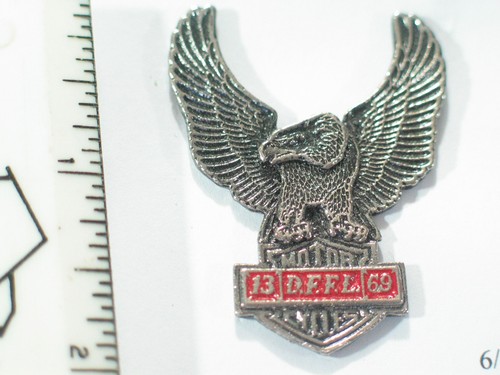 DFFL Eagle Motorcycle Pin Vintage Lapel Pin ( 1Pin ) Goldtone - Picture 5 of 5
