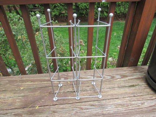 Vintage Metal CD Tower Rack Holds 72 CDs - Zdjęcie 6 z 10