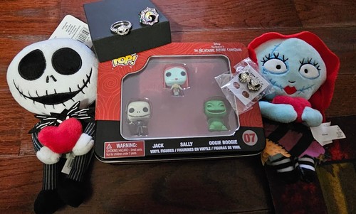 6pc Disney The Nightmare Before Christmas lot. 2 Rings And Earrings. Collection - Picture 3 of 8
