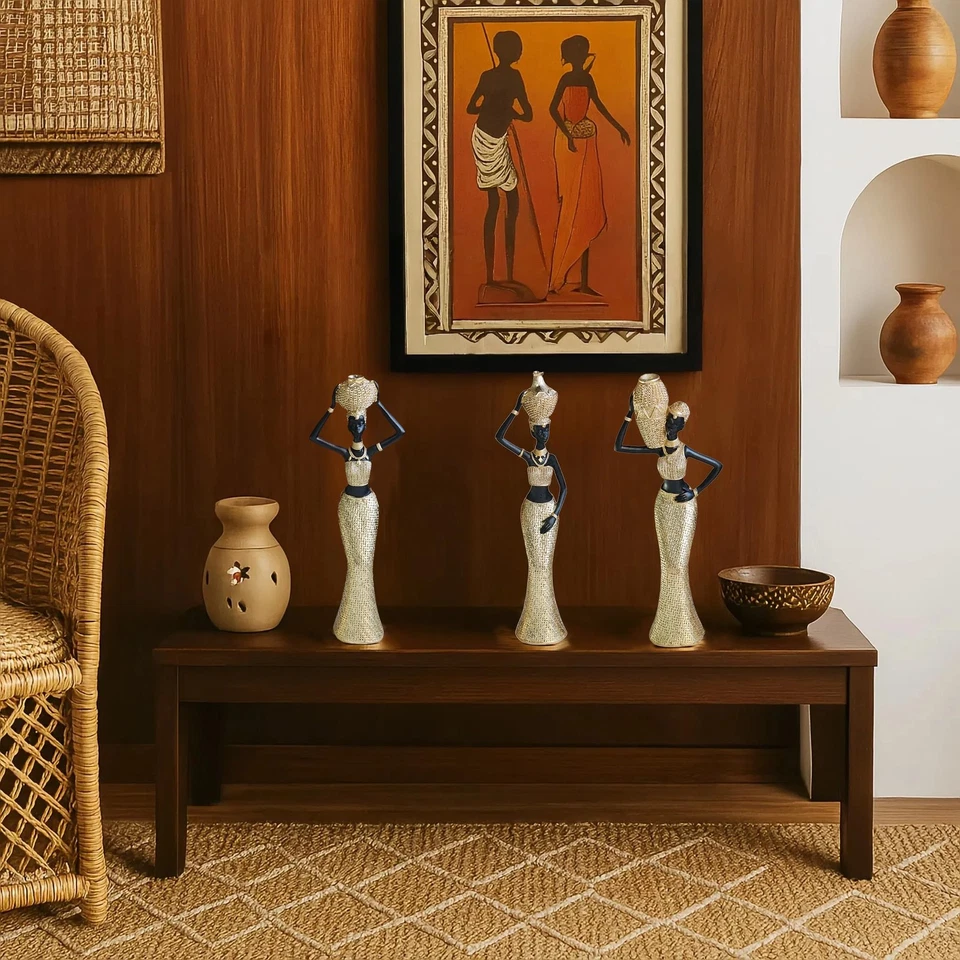 Conjunto de 3 estatuetas femininas africanas de resina – escultura tribal preta e dourada... - Imagem 4 de 4