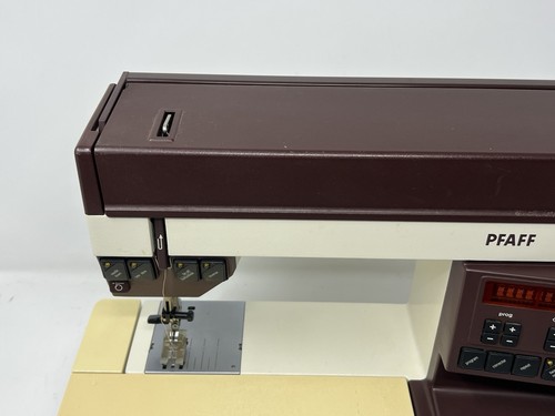 Pfaff Creative 1469 Sewing Machine with Foot Pedal And Hardcover - Picture 6 of 23