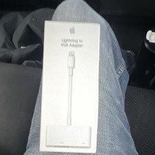 Apple Lightning to VGA Adapter MD825AM/A White