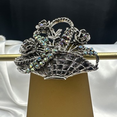 Vtg Thelma Deutsch Basket full of flowers brooch. See pics.