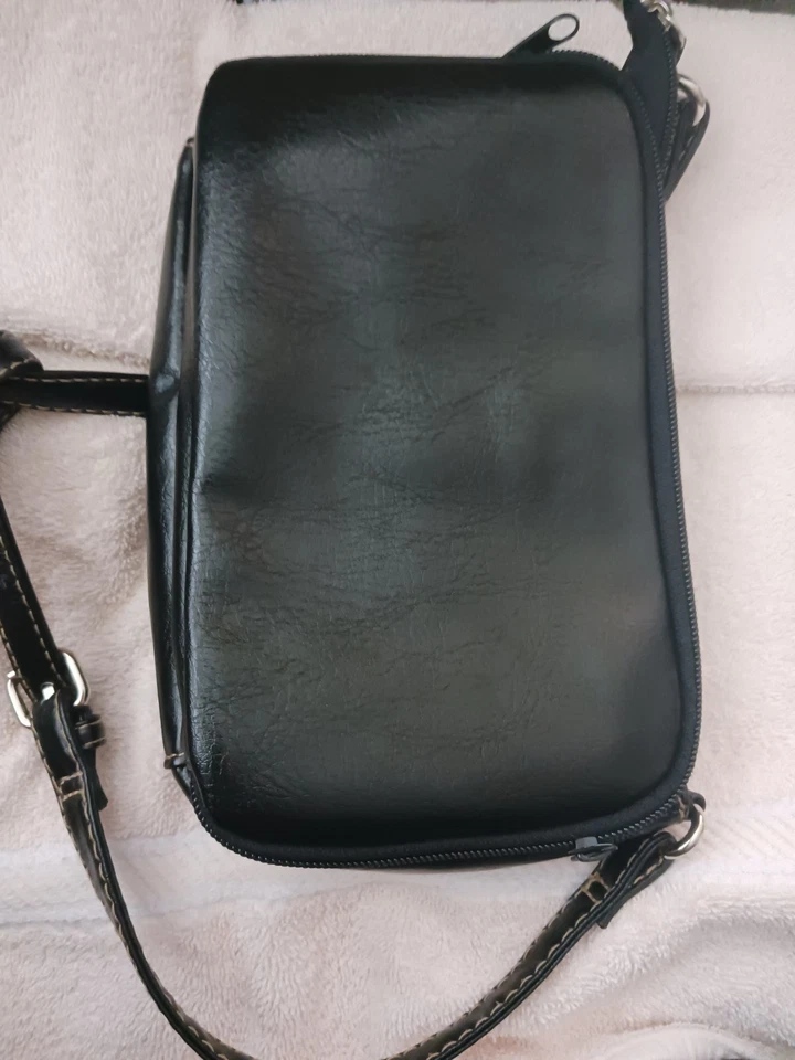 Black Faux Leather Clutch purse ROSETTI Women’s Crossbody multi compartment - Image 3 of 4