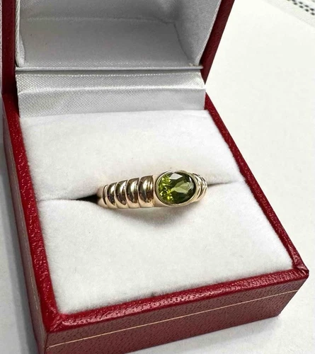 Beautiful Alwand Vahan 14k Yellow Gold Peridot Ring, Size 6.25,  3.85 Grams