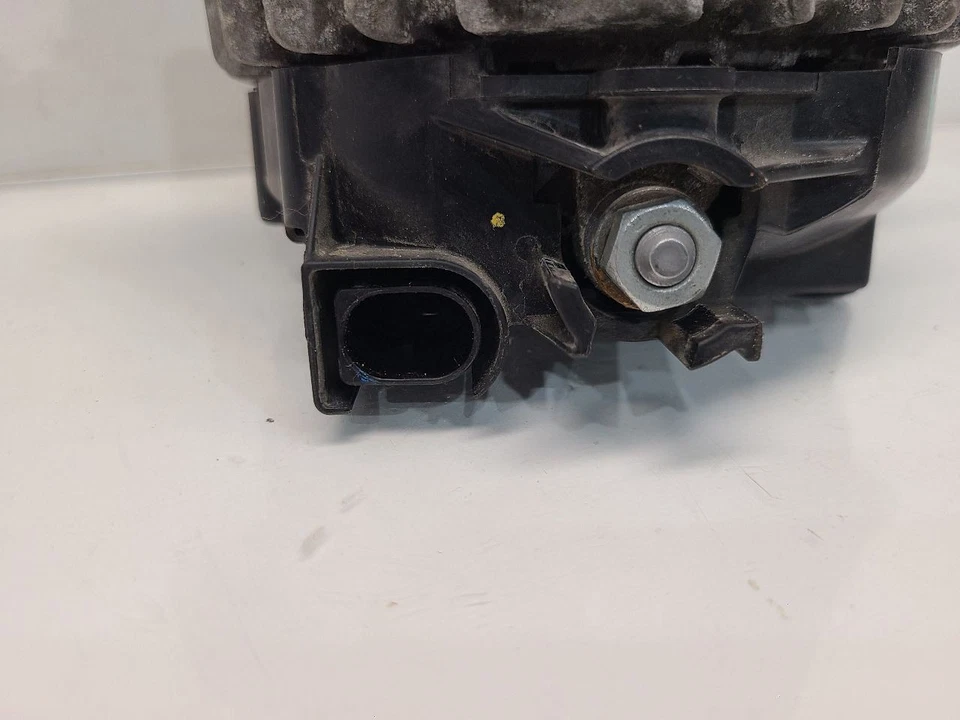 Генератор переменного тока 2011-19 Ford Fiesta (1,6 л / без турбонаддува) - Изображение 3 из 4