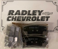 NEW GM OEM PAD KIT- GENERAL MOTORS GMC 19360241