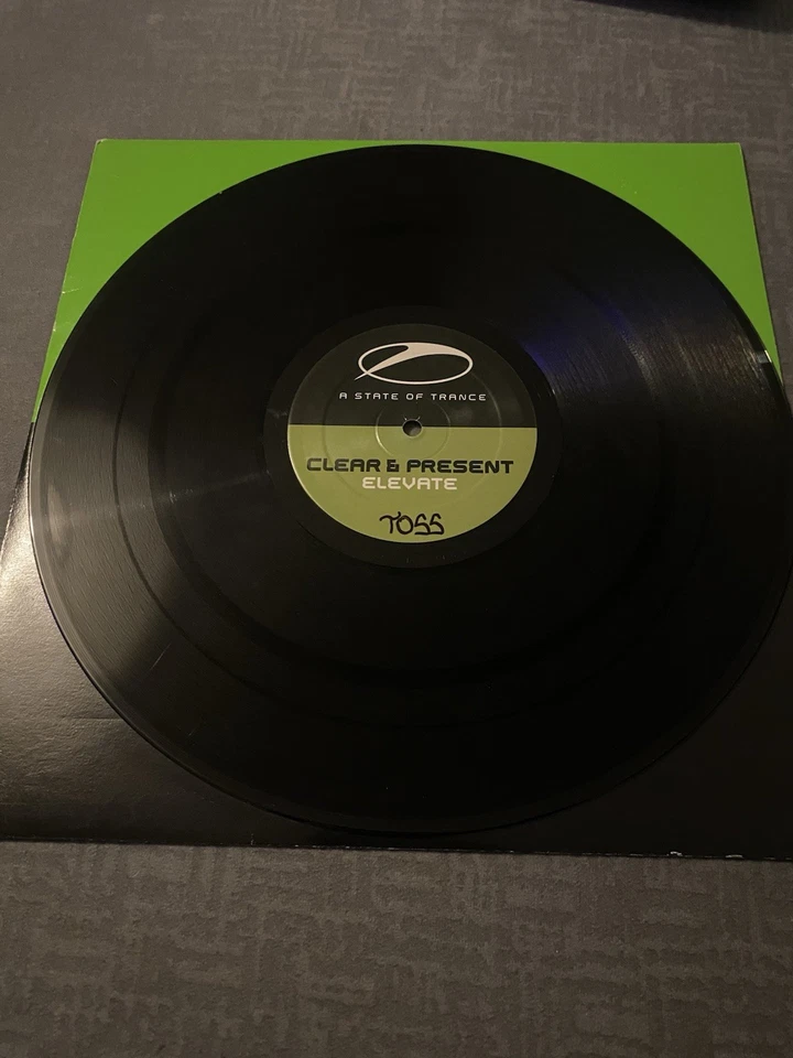 Vinyl - Image 3 of 4