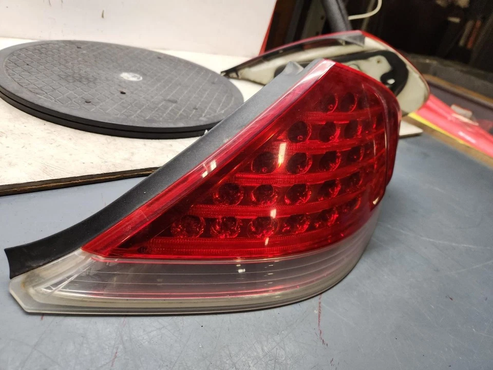 Lanterna traseira de passageiro quarto de painel montado se encaixa 06-07 BMW 650i 765304 - Imagem 3 de 4