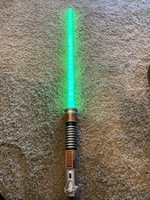 Star Wars Luke Skywalker Ultimate FX Green Lightsaber 2010 C-2945A Lucasfilm EUC
