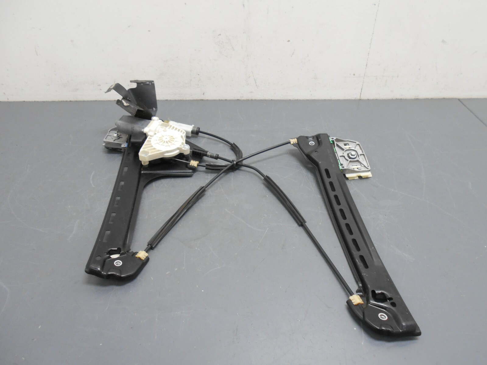 2020 17 18 19 20 McLaren 720S Left Door Window Regulator / Motor #5029 A6