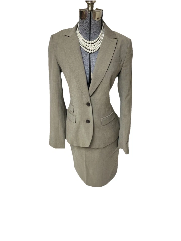 NEW Banana Republic Skirt Suit Size 8 Two Piece Set Beige Wool Blend Pockets NEW - Image 3 of 4
