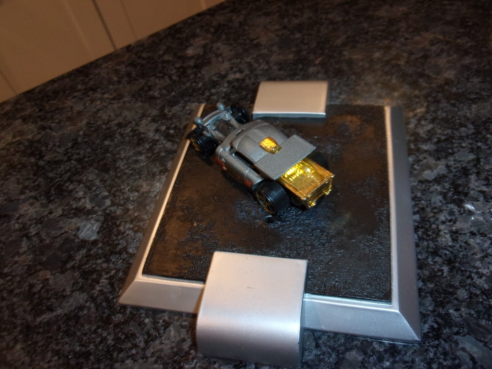 Picture 3 of 6