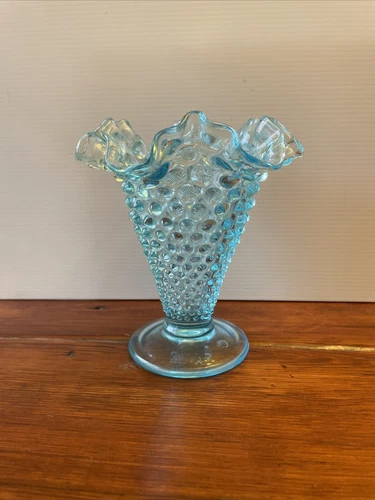 Gorgeous Fenton Hobnail Ruffle Edge Flower Vase