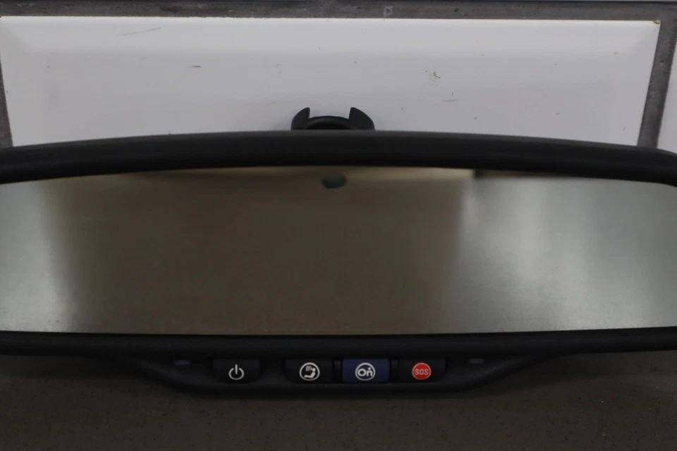 10-13 Chevy Avalahce OEM Auto Dimming (DD8) Interior Rear View Mirror - Image 3 of 4