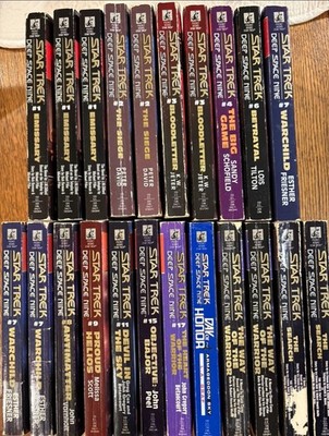 Star Trek DS9 Build Your Own Book Lot